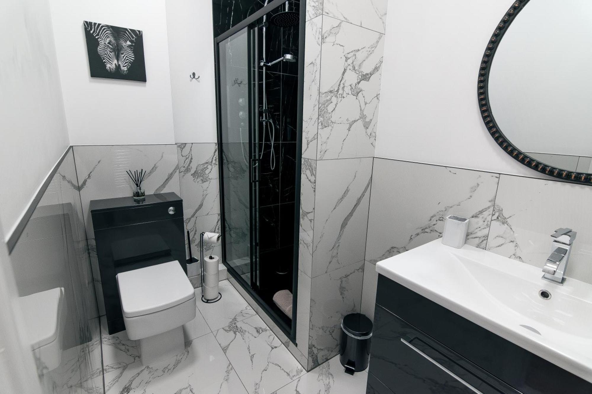 Modern Apartment In Aberdeen City Centre, Guild Street, Free Wifi Extérieur photo